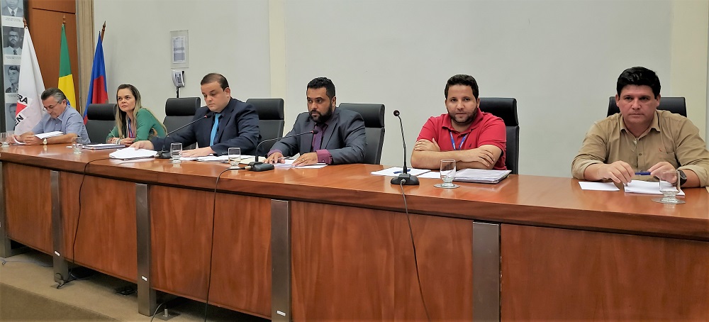Prefeitura e Saritur admitem não cumprir contrato de concessão do transporte público 