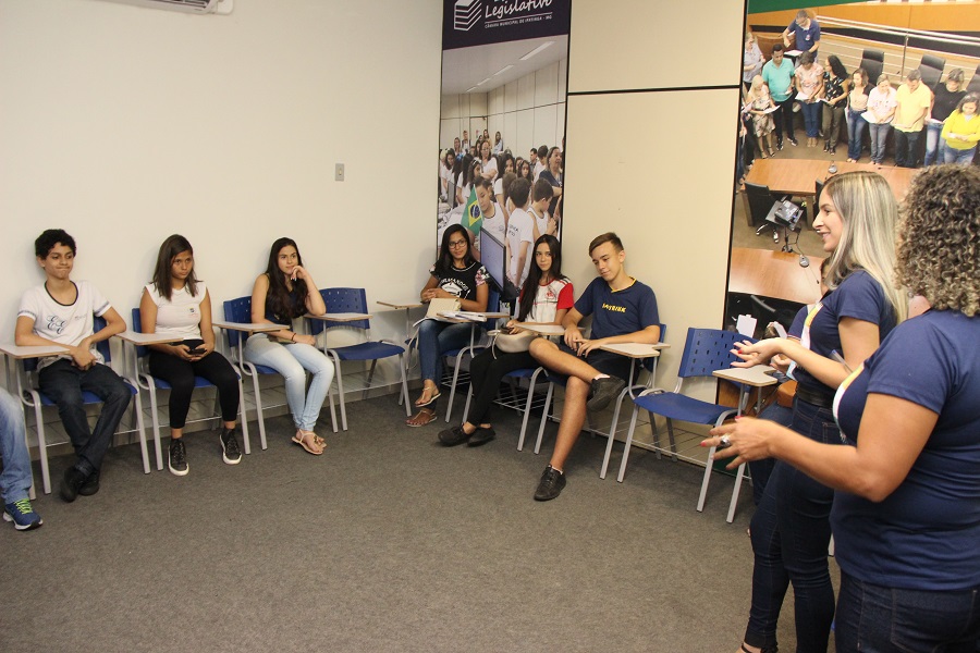 Vereadores mirins tomam posse nesta quinta-feira
