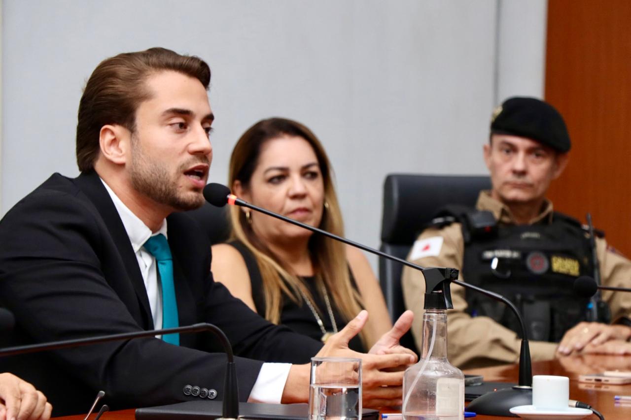 Câmara debate internação involuntária de dependentes químicos em audiência pública 