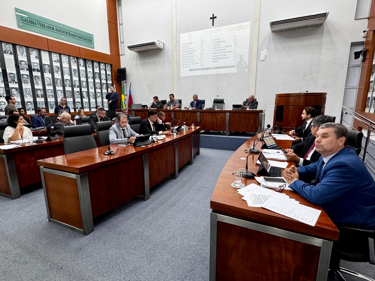 Câmara de Ipatinga aprova orçamento de R$ 2,03 bilhões para 2026