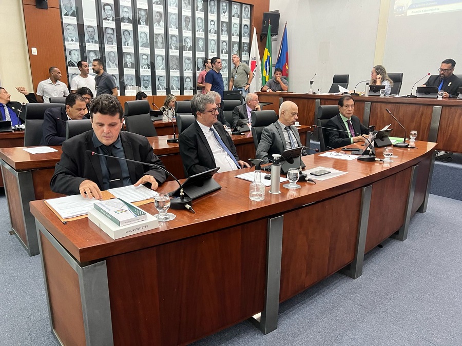 Sessão Extraordinária: 10 projetos de lei são aprovados 