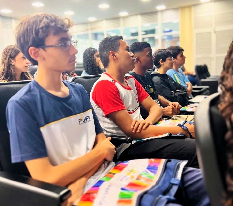 Vereadores Mirins recebem treinamento inicial para 10ª legislatura em Ipatinga