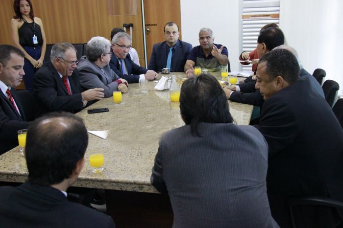 Prefeito Nardyello Rocha é recebido na  Câmara pela primeira vez depois da posse